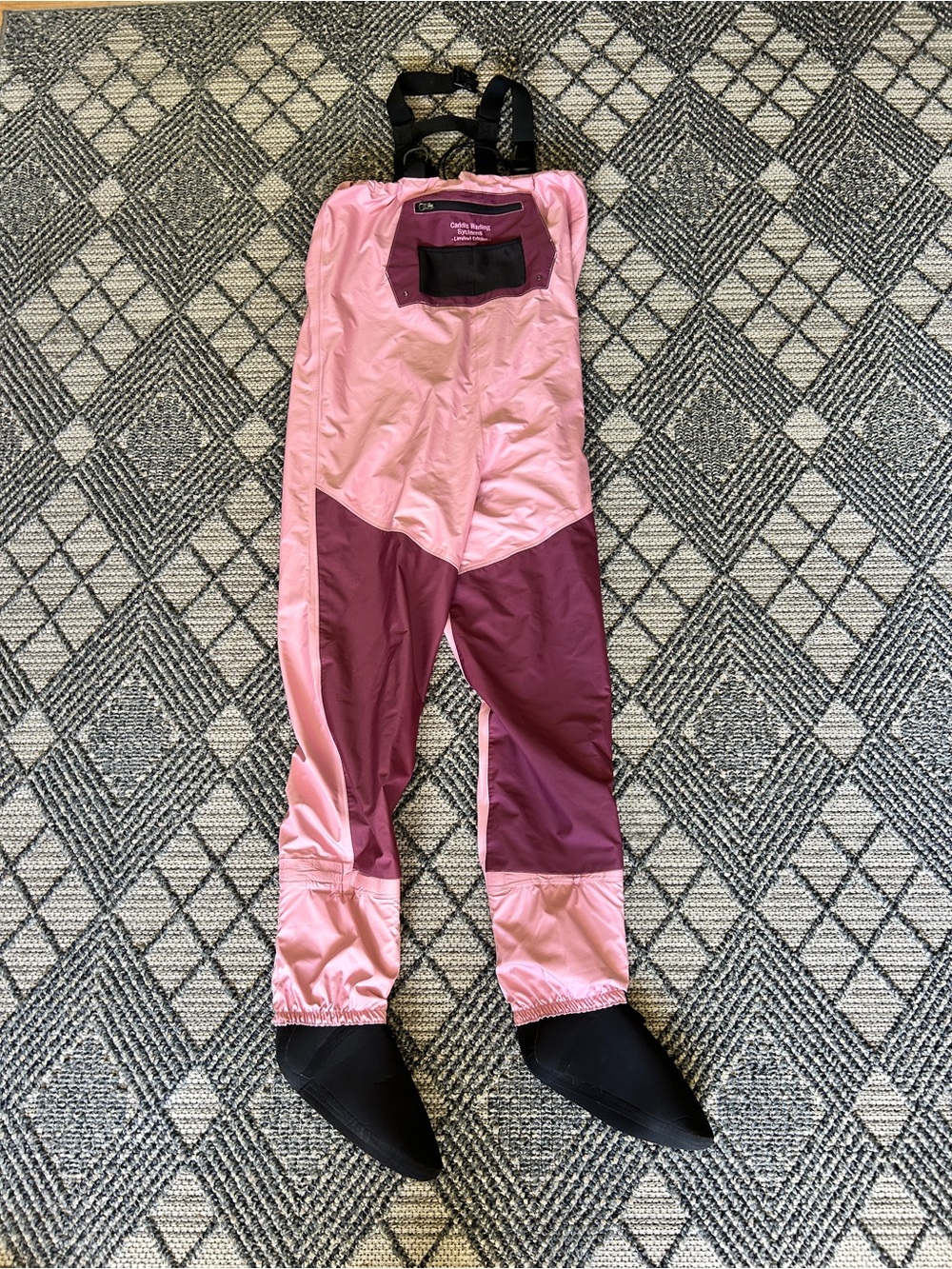 Caddis Wading Systems Waders Women’s XL Pink Limited Edition Fly Fishing Hunting